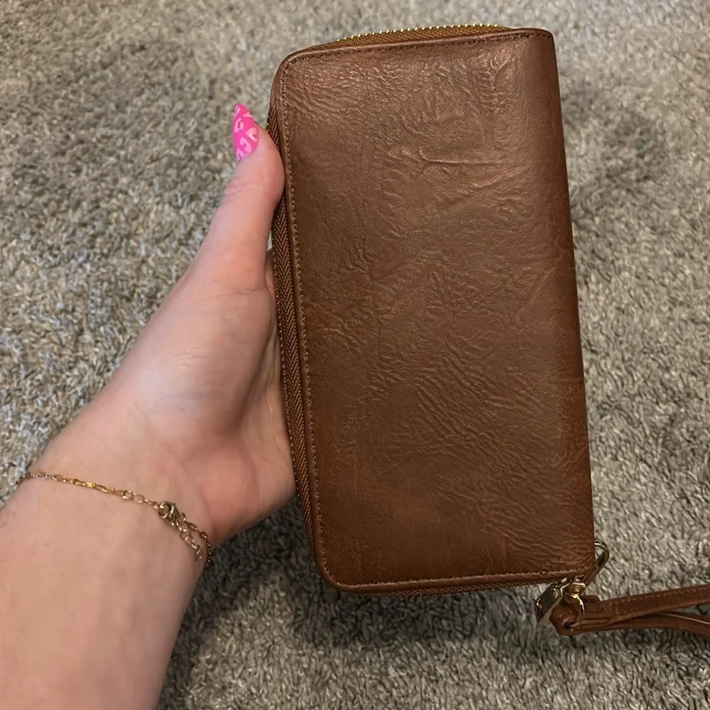 Wallet - Picture 2 of 3